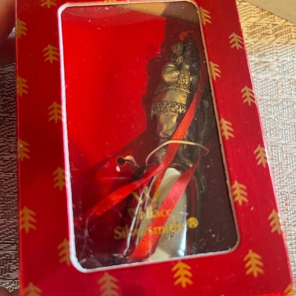 Wallace Silversmiths pewter christmas ornament Santa with stocking mini bell - Picture 2 of 8